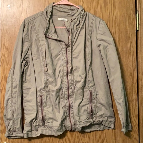 Jacket - Picture 1 of 4